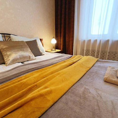 Old Town Retreat With Stunning Views 2 Bedroom Apartment Nearby The Church Of Saint Peter Riga Luaran gambar