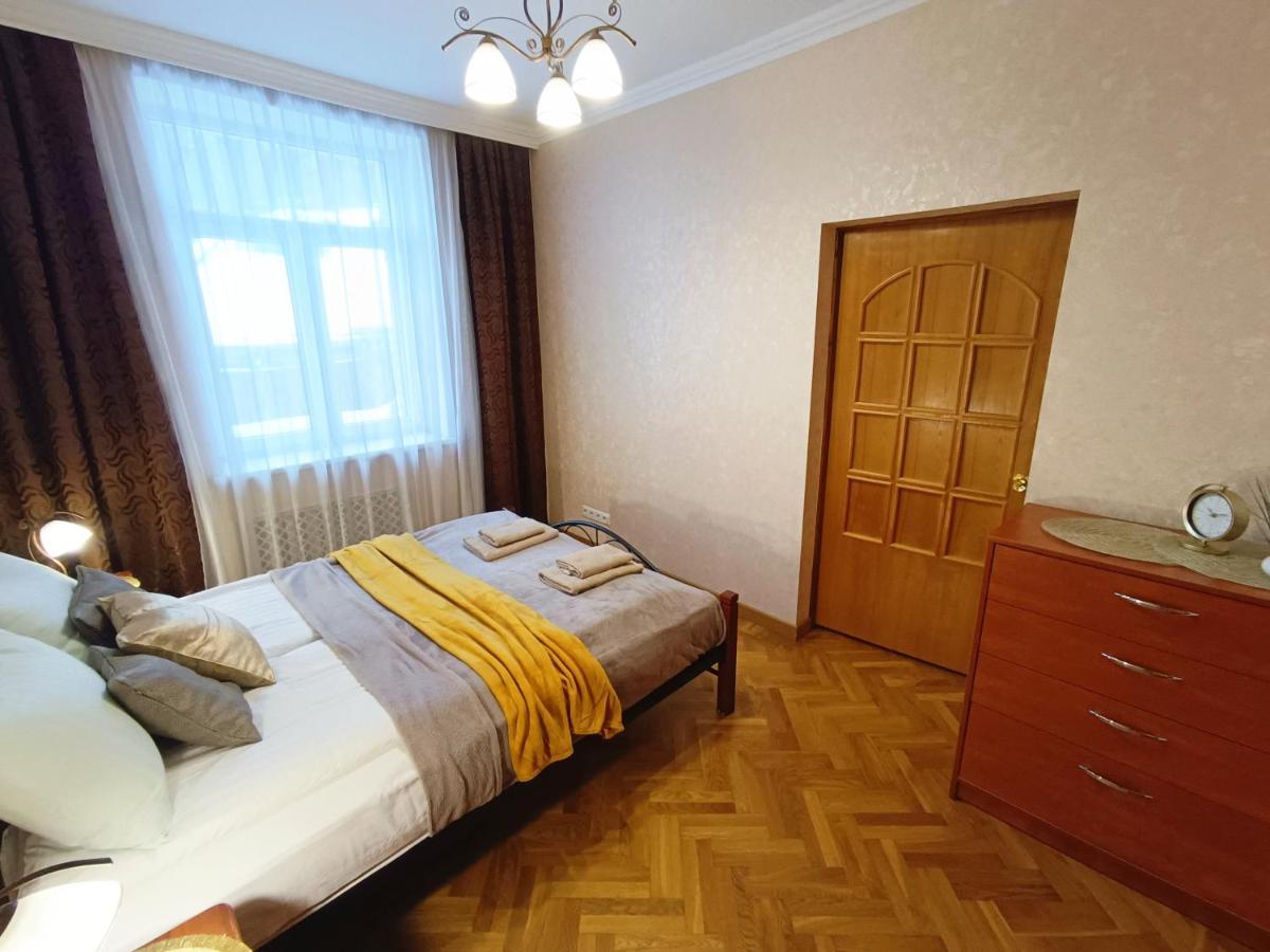 Old Town Retreat With Stunning Views 2 Bedroom Apartment Nearby The Church Of Saint Peter Riga Luaran gambar