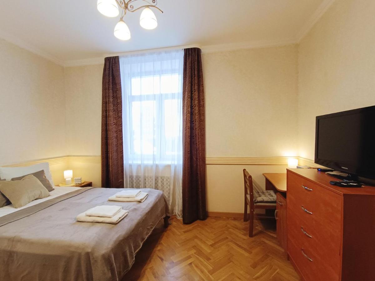 Old Town Retreat With Stunning Views 2 Bedroom Apartment Nearby The Church Of Saint Peter Riga Luaran gambar