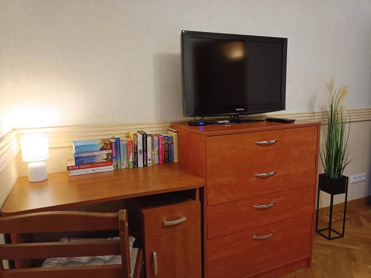 Old Town Retreat With Stunning Views 2 Bedroom Apartment Nearby The Church Of Saint Peter Riga Luaran gambar
