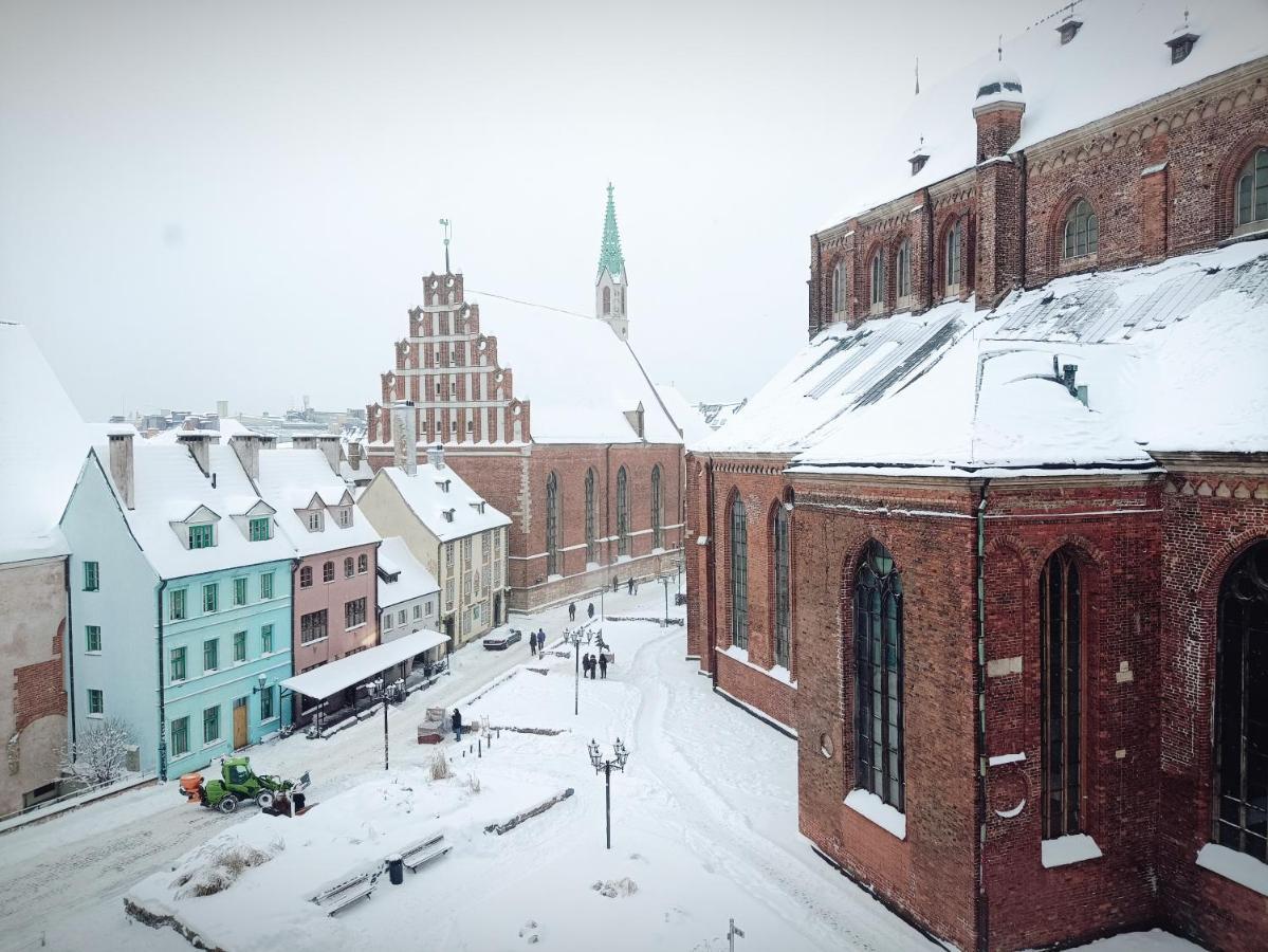 Old Town Retreat With Stunning Views 2 Bedroom Apartment Nearby The Church Of Saint Peter Riga Luaran gambar